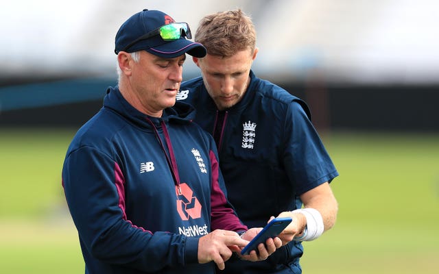 Graham Thorpe chats to Joe Root