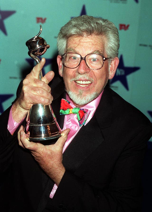 Harris with the Most Popular Factual Programme award he received for Animal Hospital at the National Television Awards in 2000