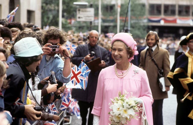 Royalty – Queen Elizabeth II Silver Jubilee – Tour of Great Britain