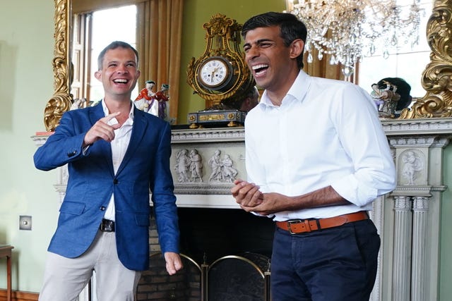 Andrew Bowie picture laughing with Rishi Sunak