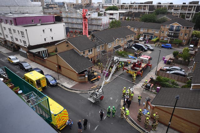 Crane collapse in Bow