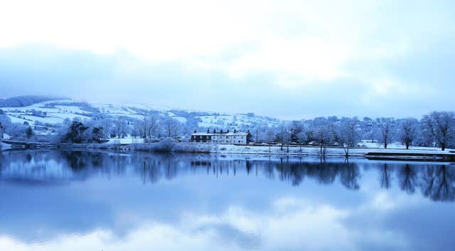 Weather – Winter Snowfall – Tegg’s Nose Reservoir, Langley