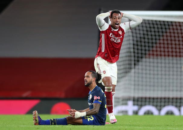 Gabriel Magalhaes was sent off in the second half for Arsenal