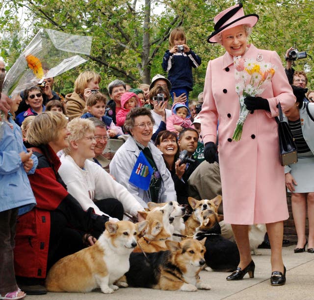 Justin Trudeau’s tribute to Queen he first met when he was a child ...