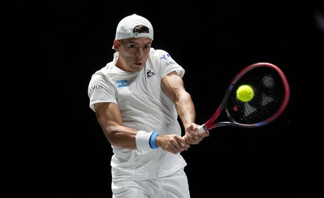 Draper starts his campaign against Sebastian Baez of Argentina