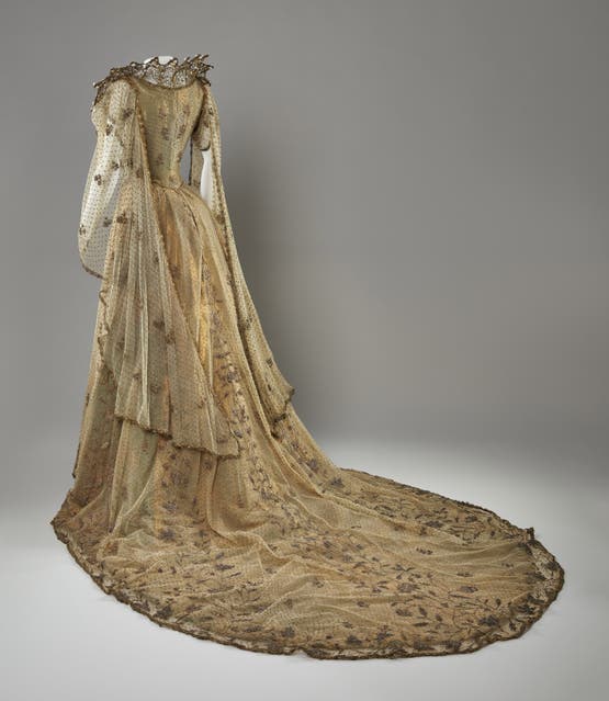 Queen Alexandra’s coronation dress to go on show in Buckingham Palace ...