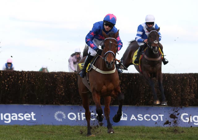 Cue Card gets the better of Waiting Patiently at Ascot 