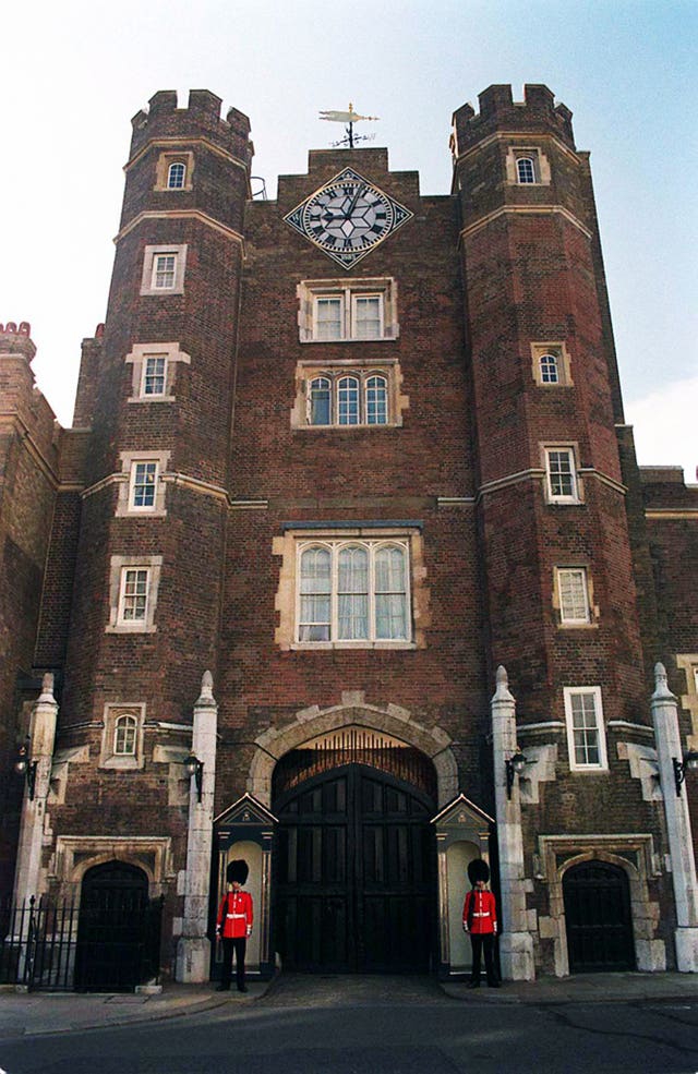 Buildings and Landmarks – St James’s Palace – Pall Mall