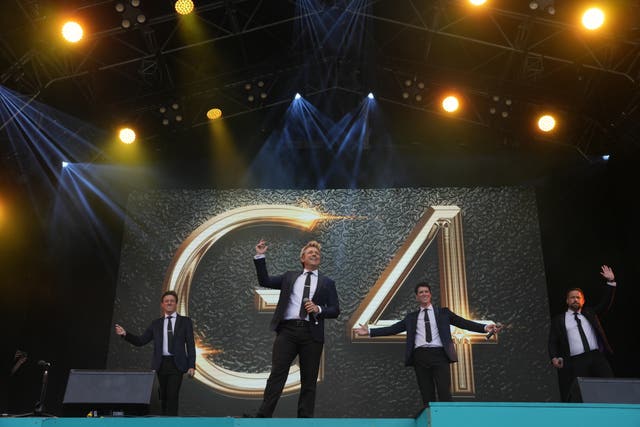 G4 performing on stage