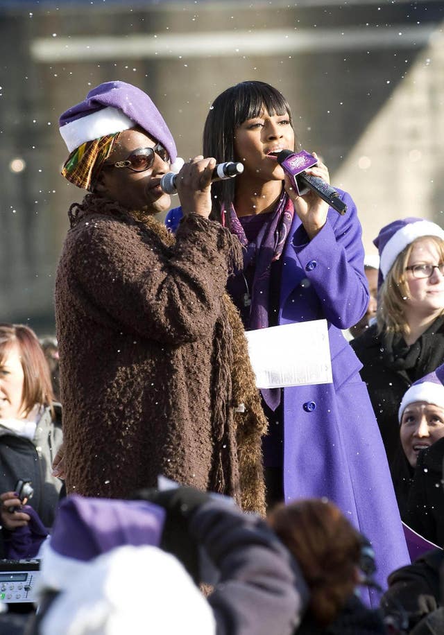 Alexandra Burke singing with her mother Melissa Bell