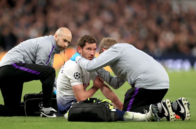 Jan Vertonghen was assessed on the pitch 