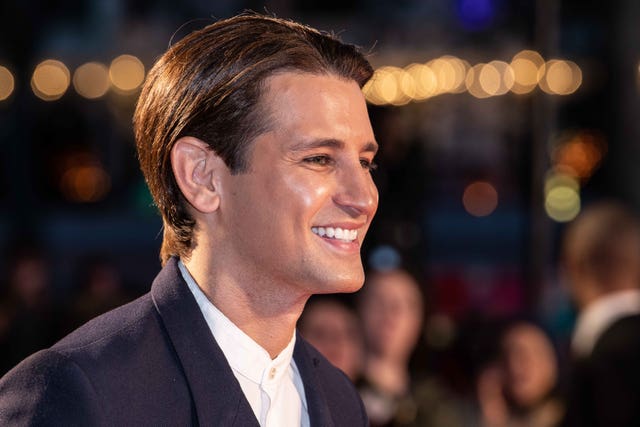 Ollie Locke 