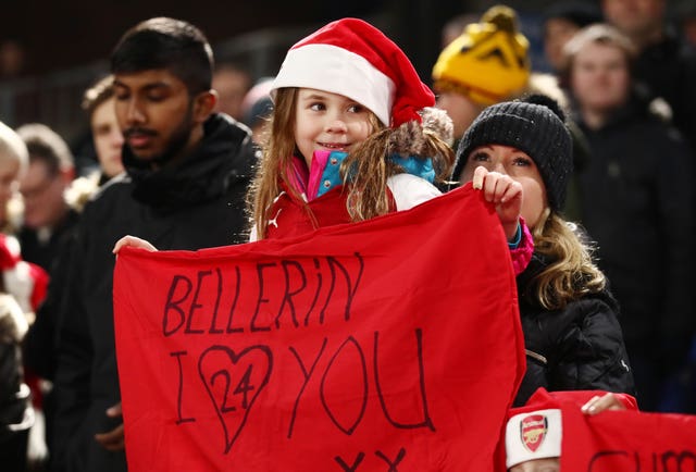 Hector Bellerin discusses his hobbies, social media, Arsenal Fan