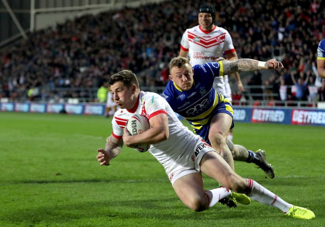 Mark Percival goes over for St Helens