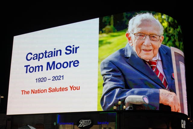 Captain Sir Tom Moore death