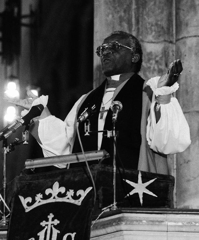 Desmond Tutu death