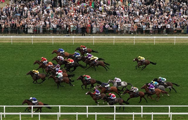 It was a thrilling finish to the Platinum Jubilee Stakes