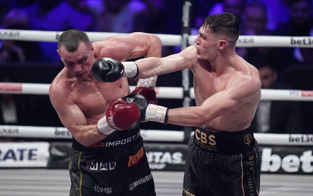 Chris Billam-Smith, right, defended his WBO cruiserweight title with victory over Mateusz Masternak 