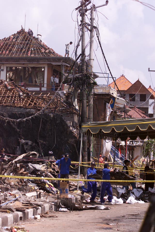 Investigators at the scene of the Bali bombing in 2002 (Chris Ison/PA)