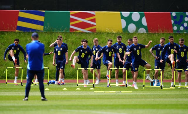 Scotland manager Steve Clarke watches the players during a training session at Stadion am Groben 