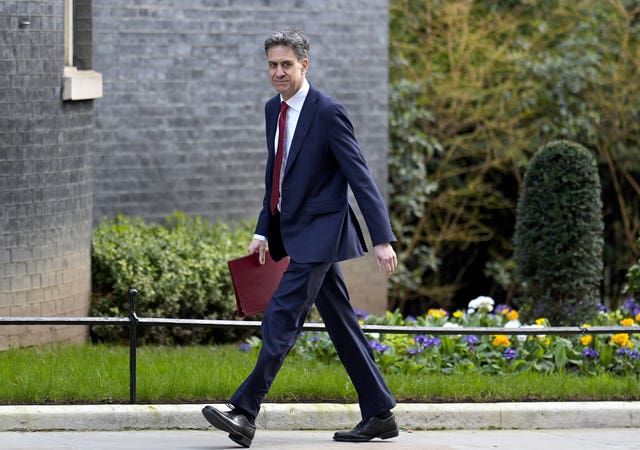 Ed Miliband walking on Downing Street