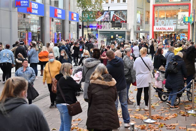 Shoppers in central Cardiff 
