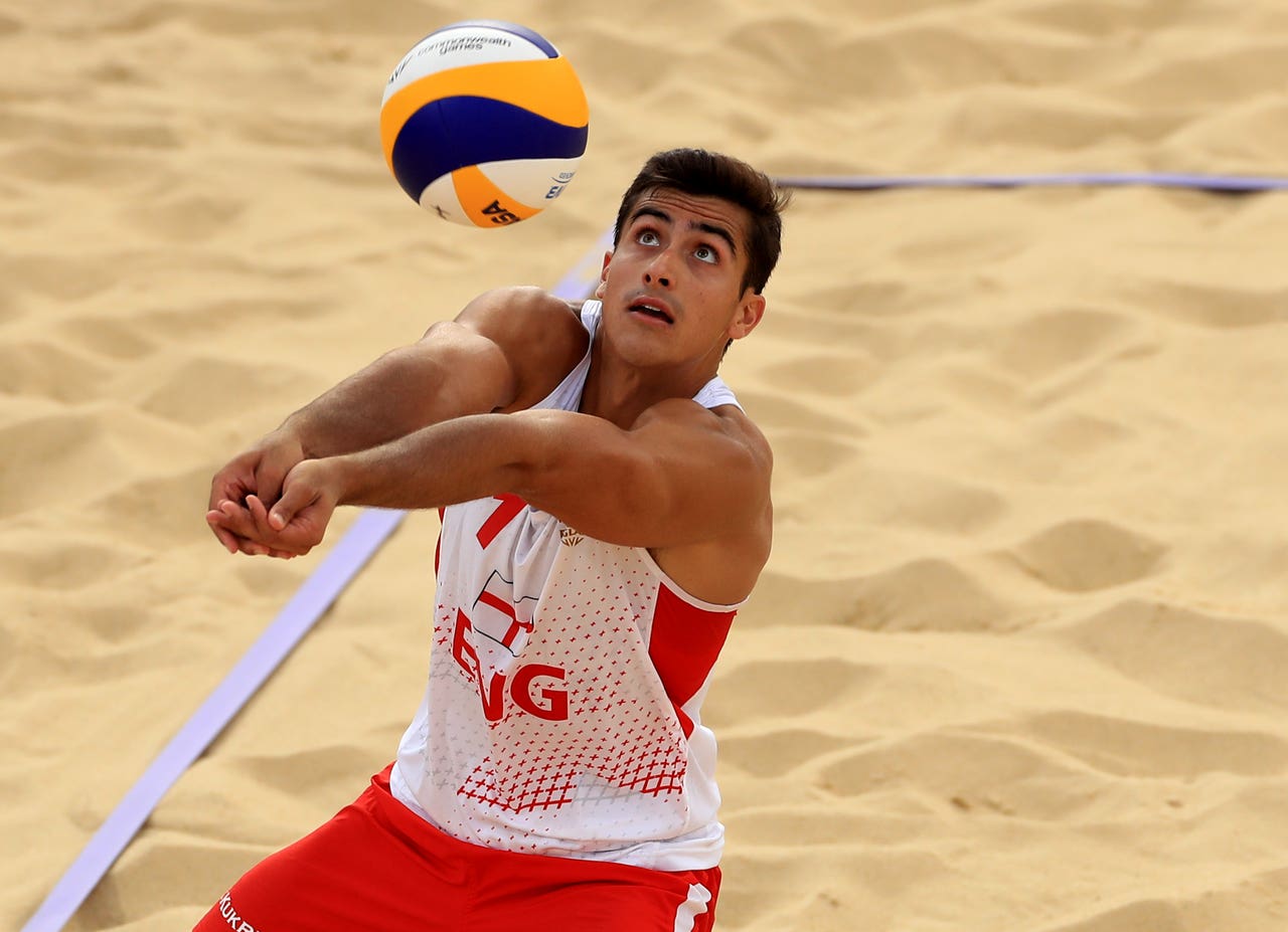 Bello brothers beaten by Canadian duo in beach volleyball semifinals