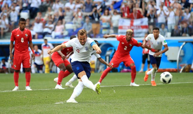 Harry Kane scores his first penalty against Panama