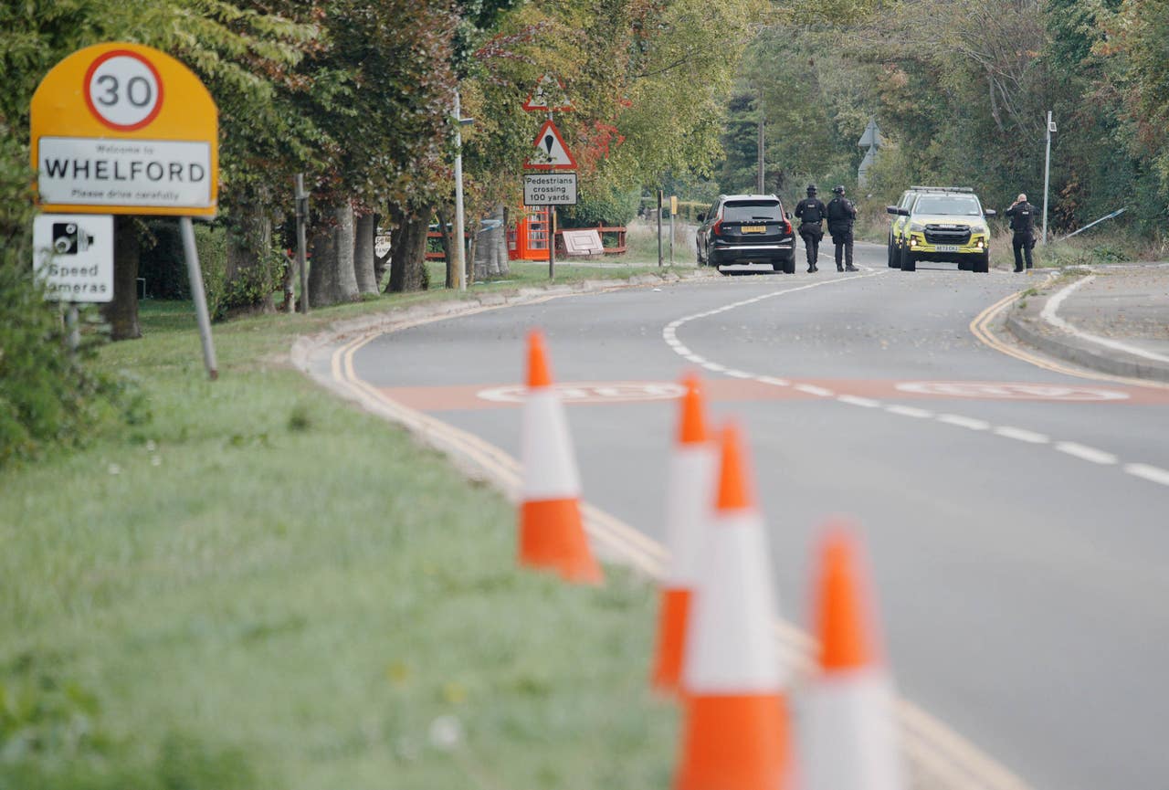 Police attended, located three white vans and five men, who were arrested (PA)