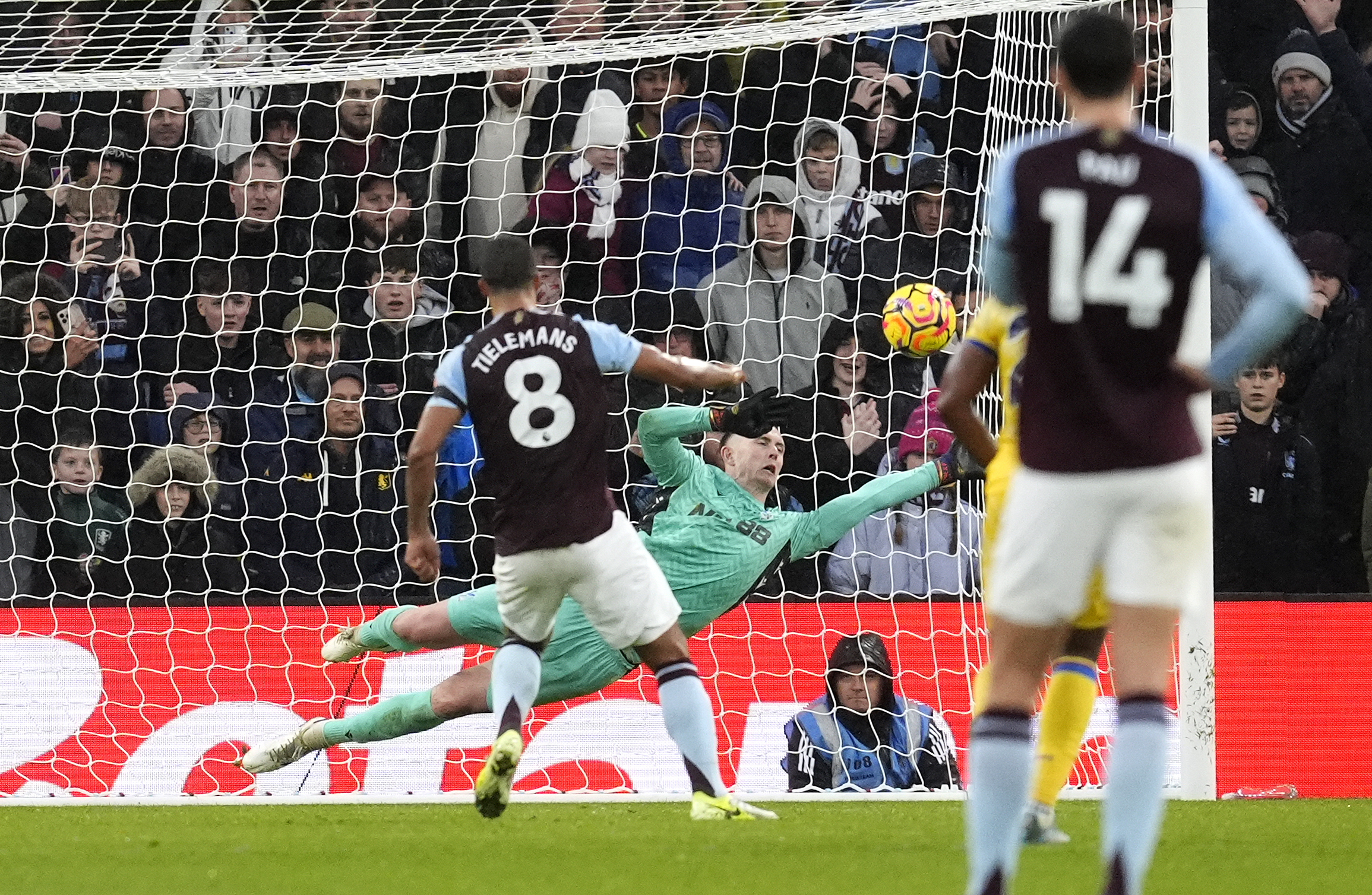 Aston Villa’s Winless Run Continues As Ross Barkley Salvages Draw ...