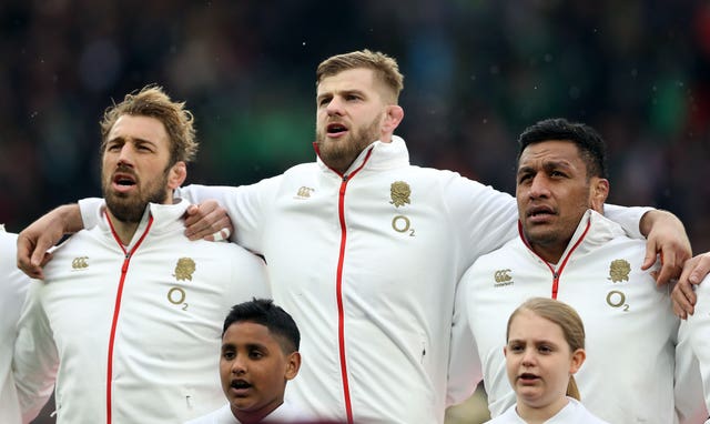 England's Chris Robshaw, right, has been omitted but Mako Vunipola, left, makes his return