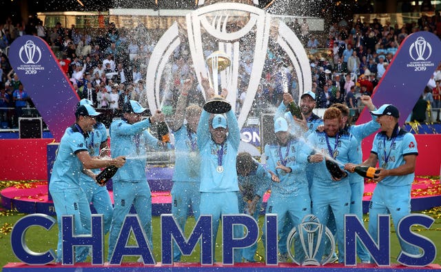 Eoin Morgan lifts the Cricket World Cup in 2019