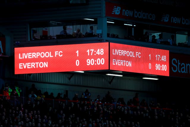 Everton fell to another defeat at Anfield
