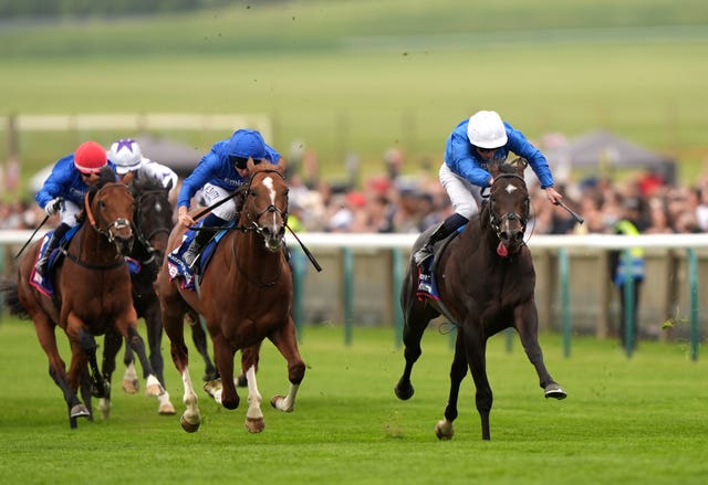 Ruling Court (white hat) beat stablemate Shadow Of Light (third) in the 2000 Guineas