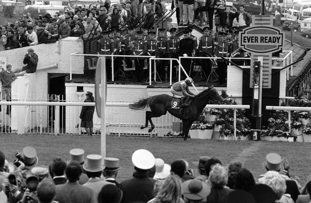 Nashwan and Willie Carson pass the post in the 1989 Derby