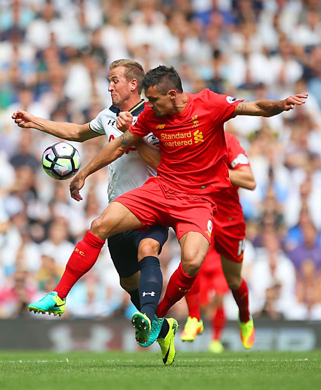 Tottenham Hotspur's Harry Kane (left) and Liverpool's Dejan Lovren battle for the ball in 2016