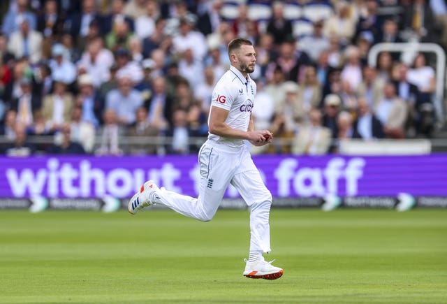 Gus Atkinson runs in to bowl at Lord's