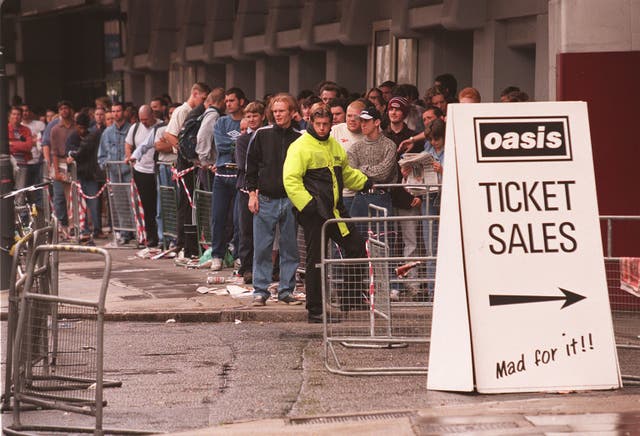 SHOWBIZ Oasis Queues