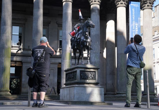 Duke of Wellington statue outside the Glasgow Gallery of Modern Art during the Banksy ‘Cut & Run’ exhibition