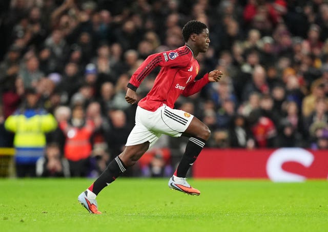 Manchester United midfielder Kobbie Mainoo