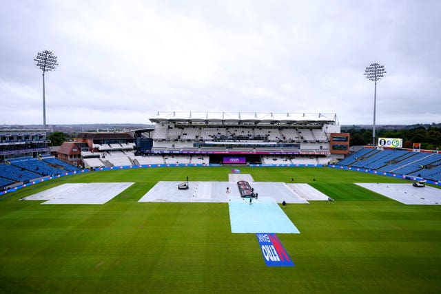 Yorkshire's board has agreed to recommend an offer from Colin Graves 