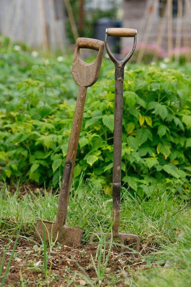 Garden spades