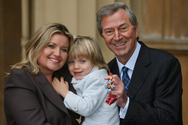 Des O’Connor with wife Jodie and son Adam 