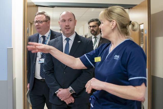 Neil Gray visit to Queen Elizabeth University Hospital