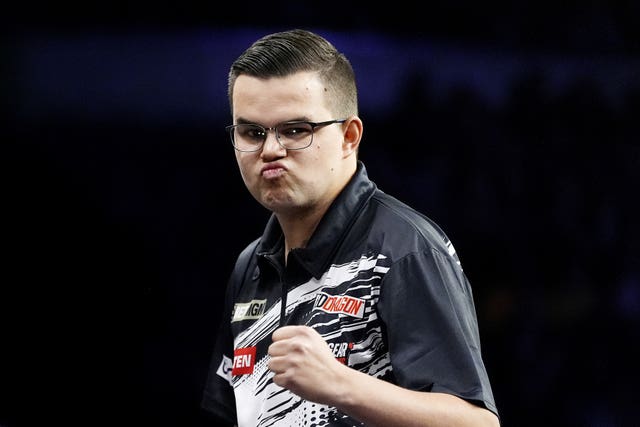 Gian van Veen celebrates during his win over Luke Littler 