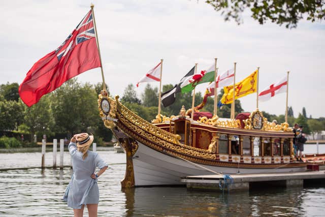 The Queen's rowbarge Gloriana 