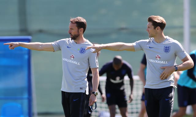 Allan Russell (right) has been working with England's attacking players.