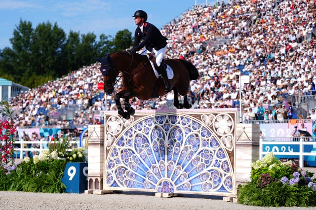 Ben Maher and Dallas Vegas Batilly in showjumping action