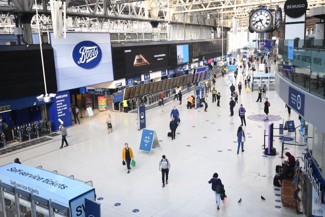 Workers return to London