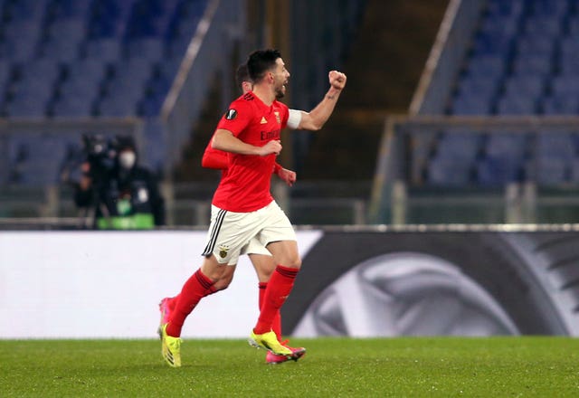 Pizzi fired Benfica ahead 